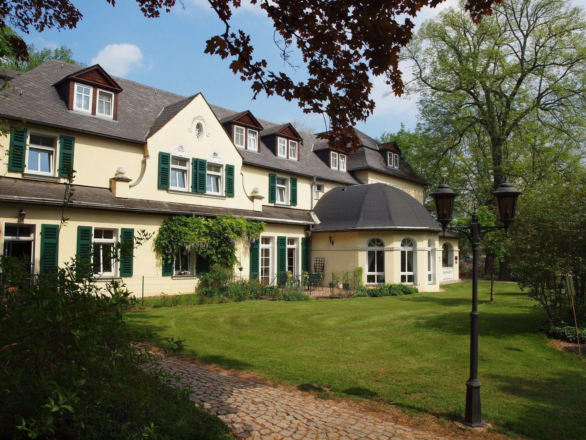 Hotel & Restaurant Bellevue Schmoelln Exterior photo