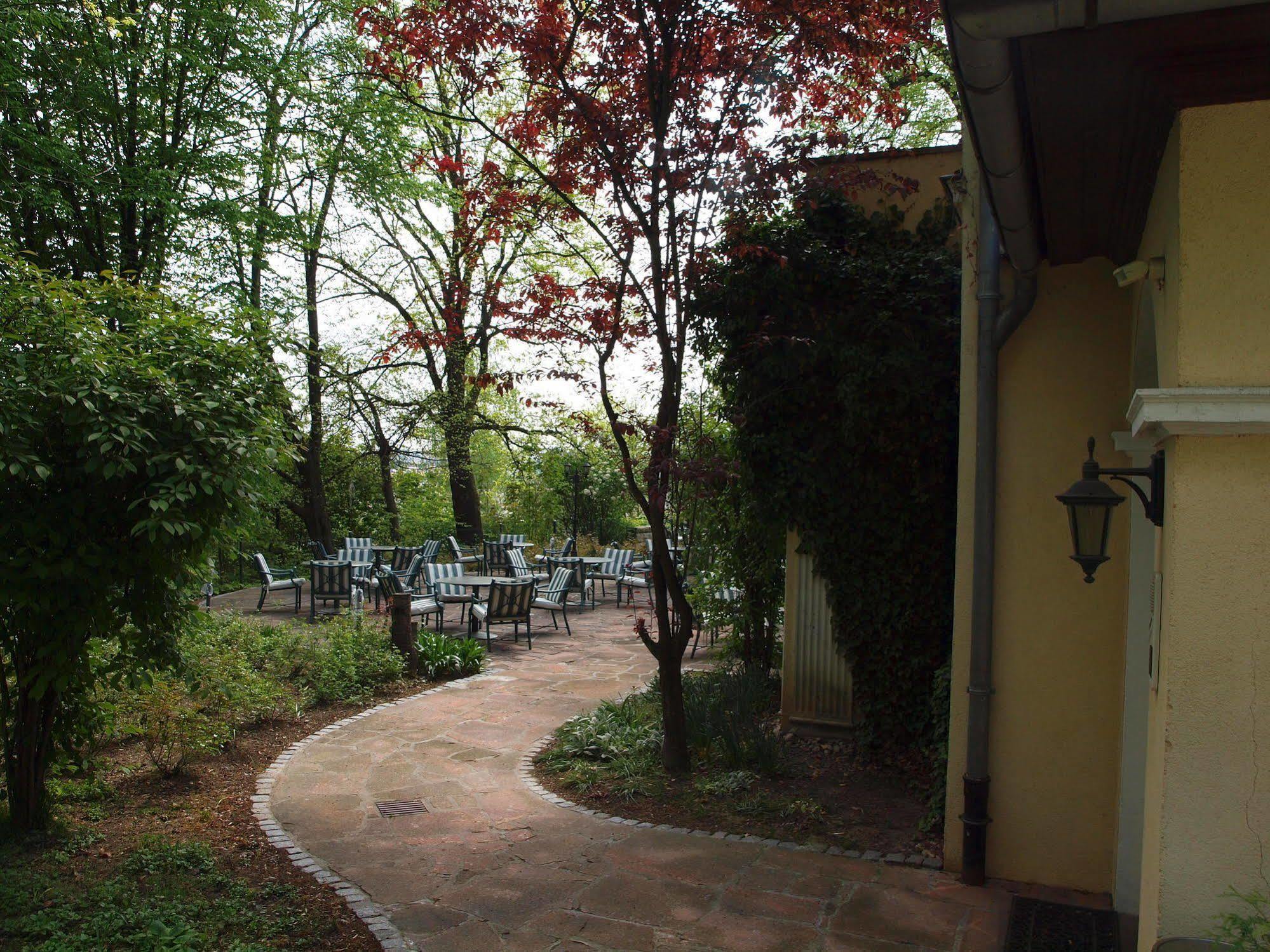 Hotel & Restaurant Bellevue Schmoelln Exterior photo